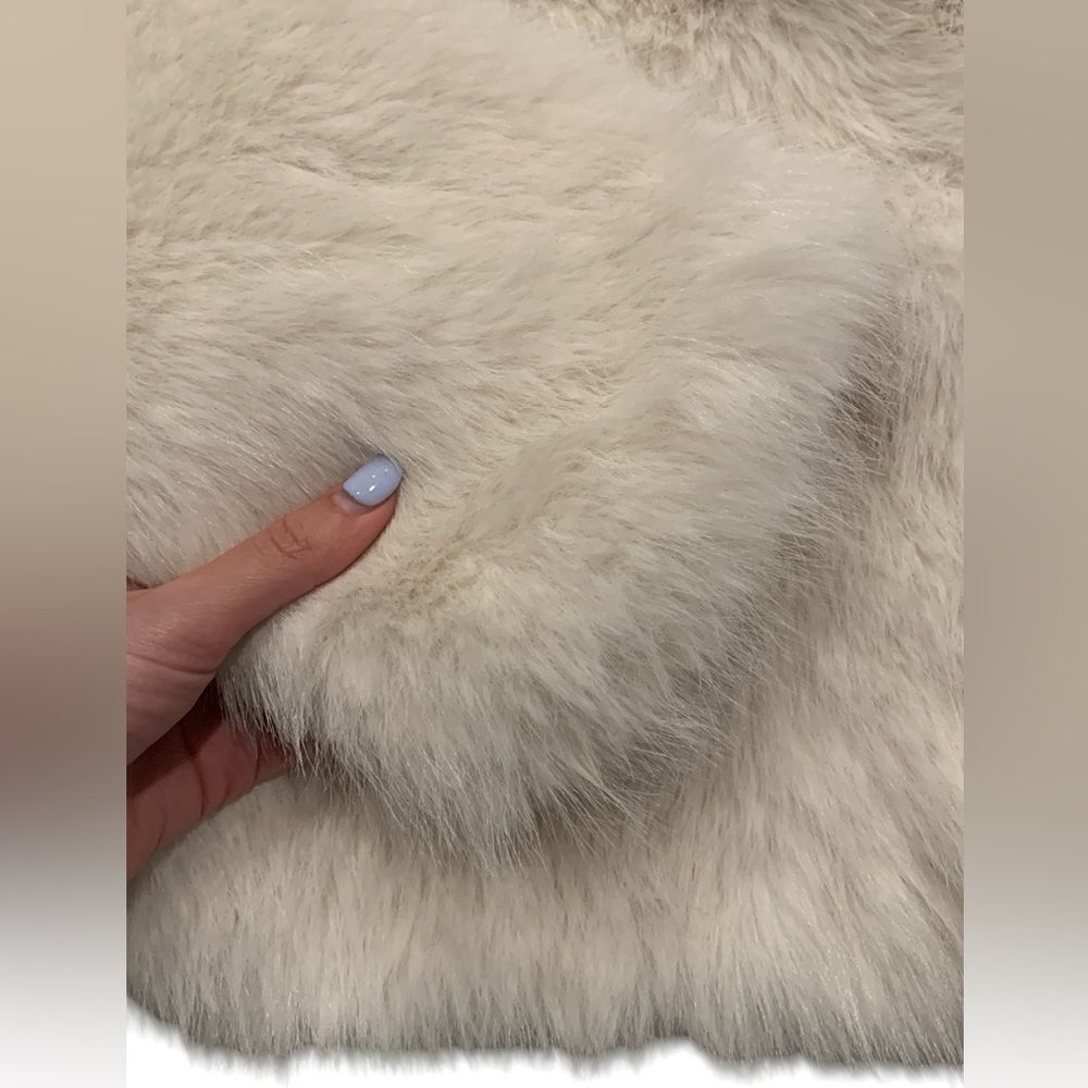 • ASOS faux fur white coat/jacket small - Picture 4 of 4